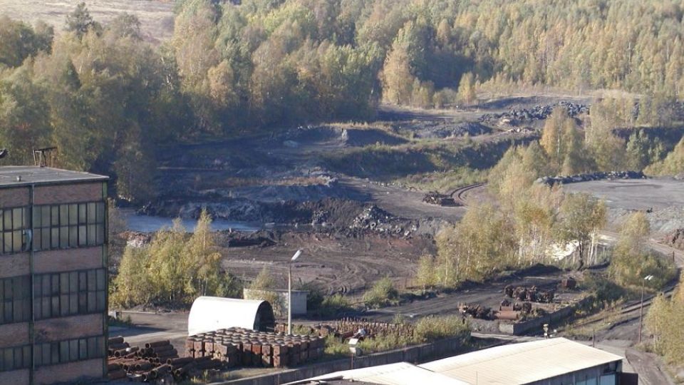 Zavážení dolů v okolí Lampertic a Žacléře odpady škodí životnímu prostředí a mělo by přestat