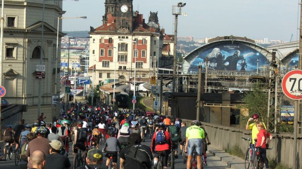 Klimatická cyklovyjížďka Karlínem