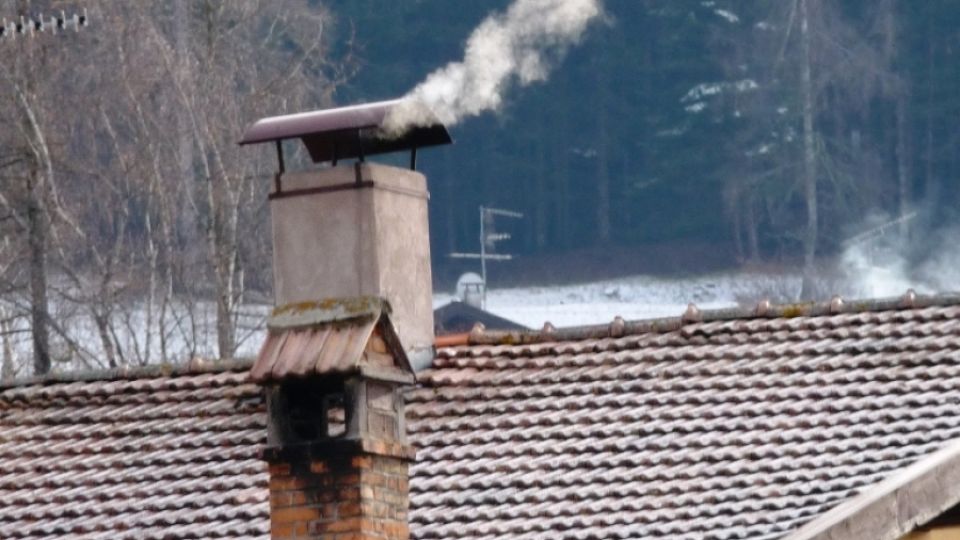 Lidé budou moci žádat o dotace na kotle, výrobci zařízení na biomasu se zlobí