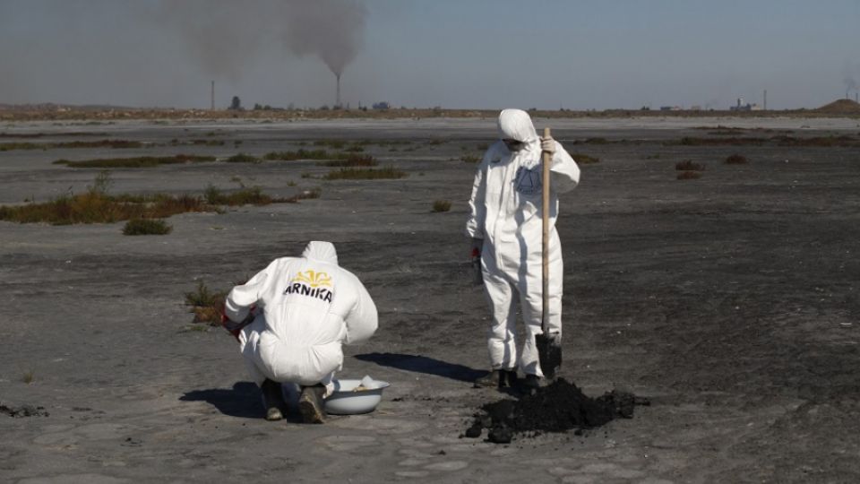 European Parliament takes groundbreaking first step to reduce the spread of dangerous chemicals from waste