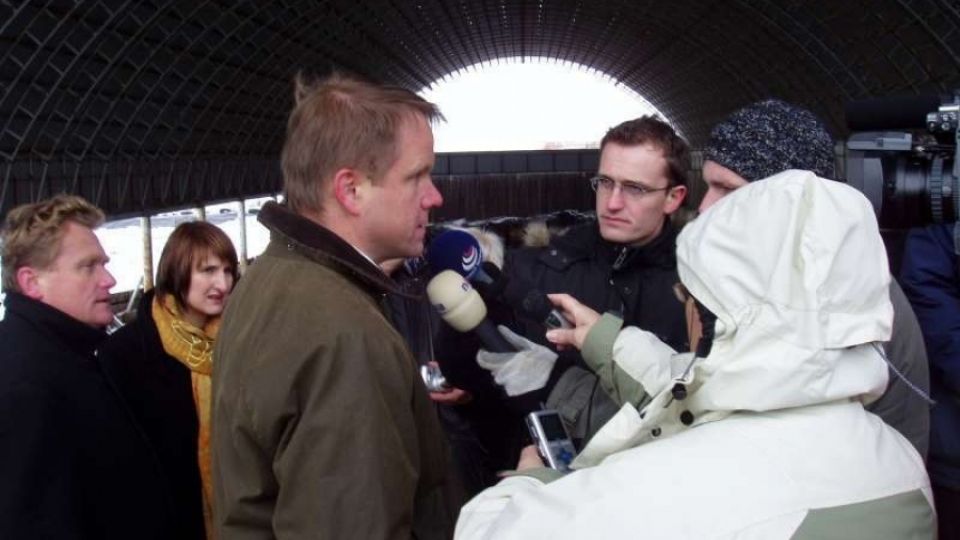 Martin Bursík at a landfill in Pozďátky 15.11.2007