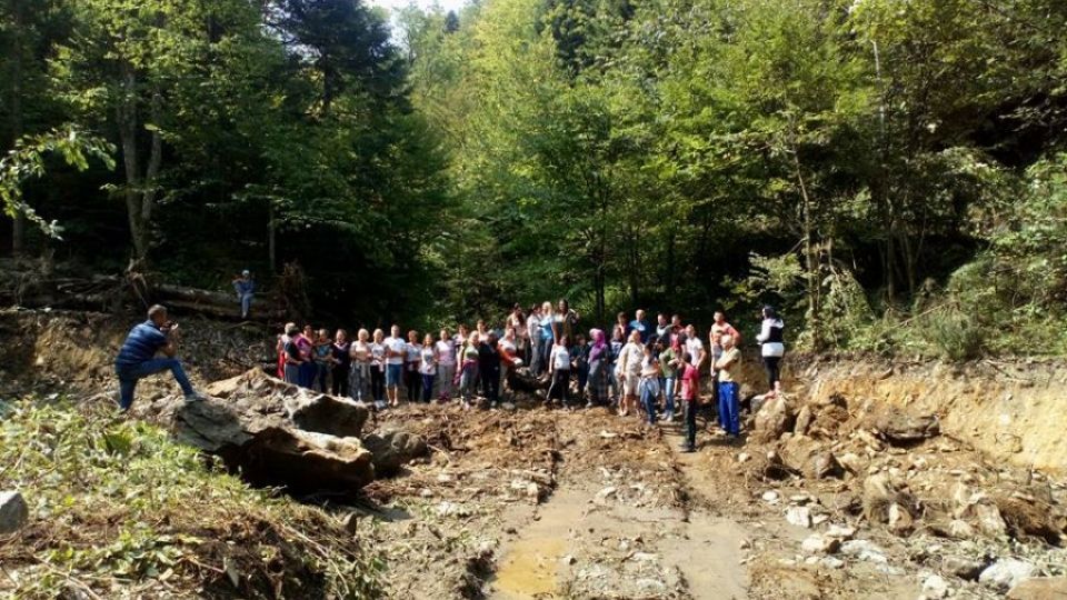 Policejní násilí v Kruščici vyšetřují ombudsmani Bosny a Hercegoviny, nevládní organizace volají o pomoc mezinárodních organizací