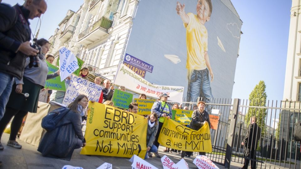 Protest in front of EBRD´s office in Kiev to protect ukrainian communities from agribusinesses