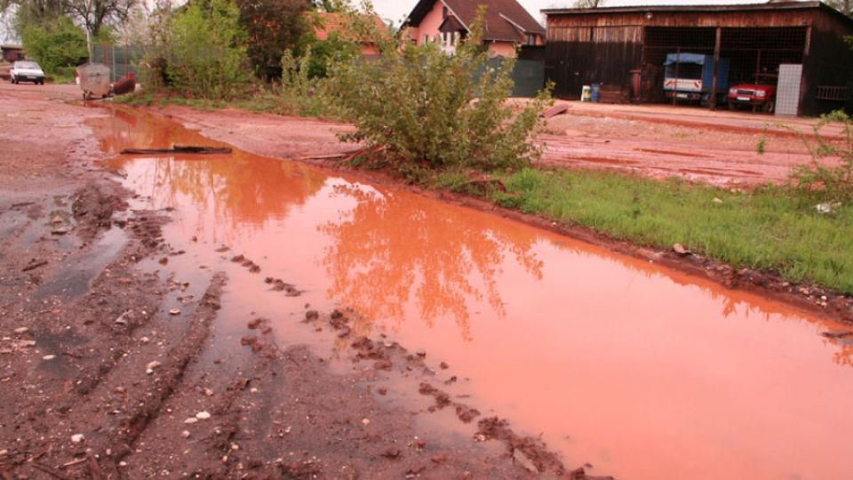 Mayor favors Railways and prolongs the agony of the residents in the Ložionička street