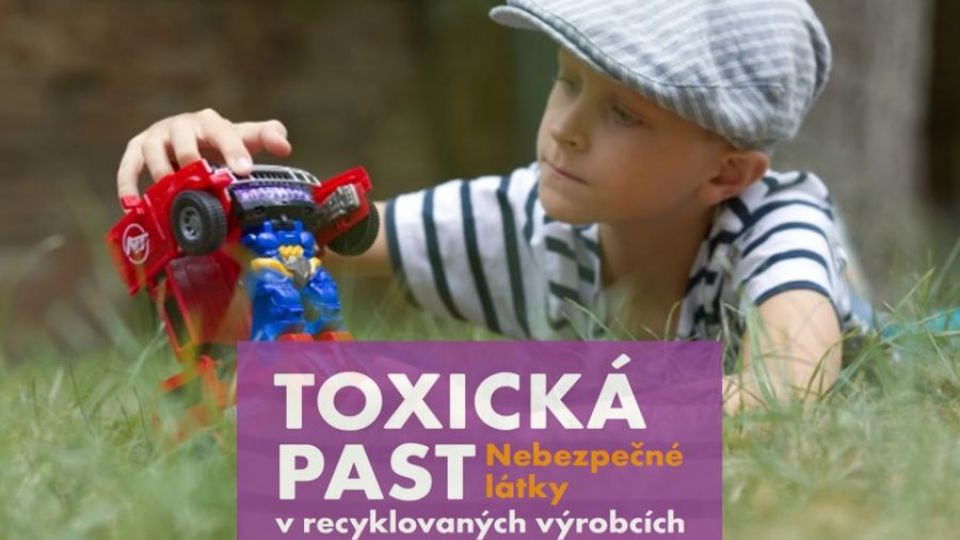 Jedy z plastového odpadu se vrací do našich domácností kvůli špatné recyklaci