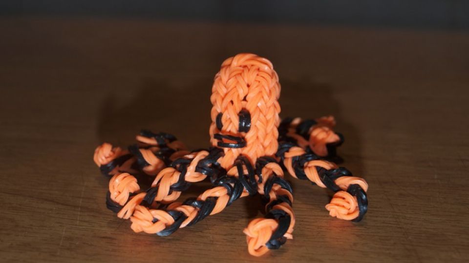 Další gumičky loom bands půjdou na analýzy