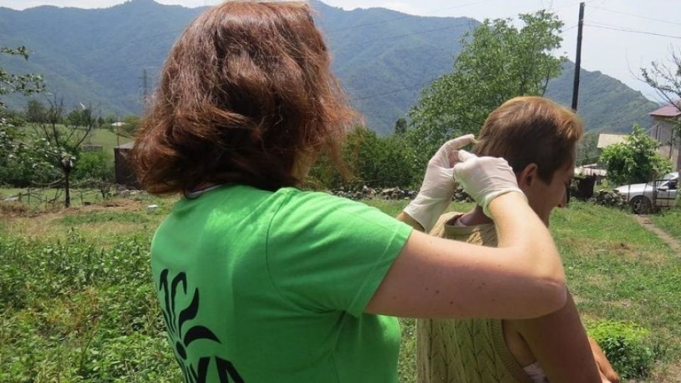 Arnika and the Armenian non-profit organizations CCMS and EcoLur, together with activists, continue to investigate the impact of chemical pollution by mining waste from the Akhtala plant on the health of local residents