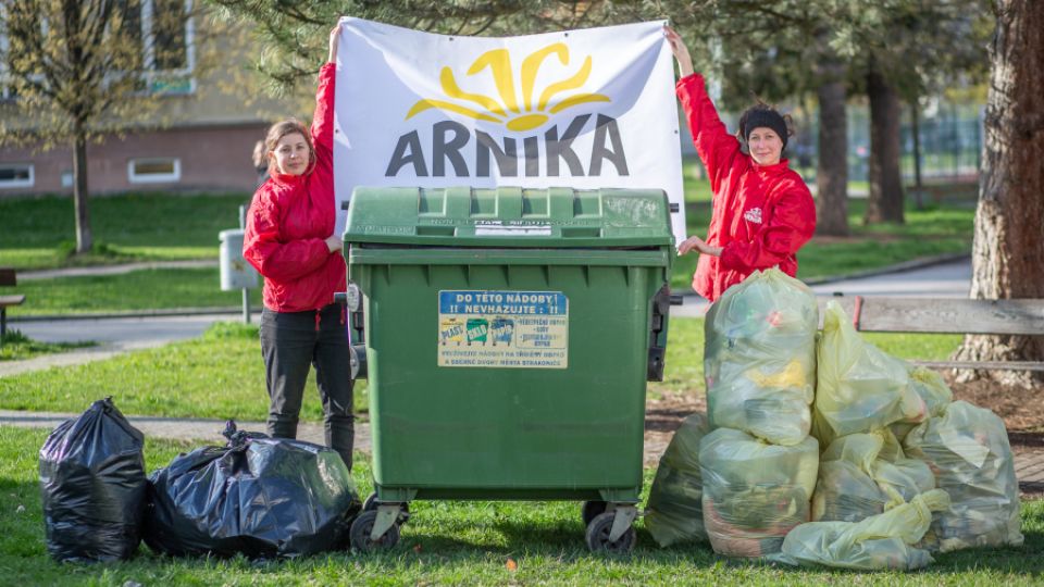 Teplárny přecházejí od závislosti na fosilních palivech k závislosti na odpadu. 58 % spáleného odpadu by se přitom dalo recyklovat