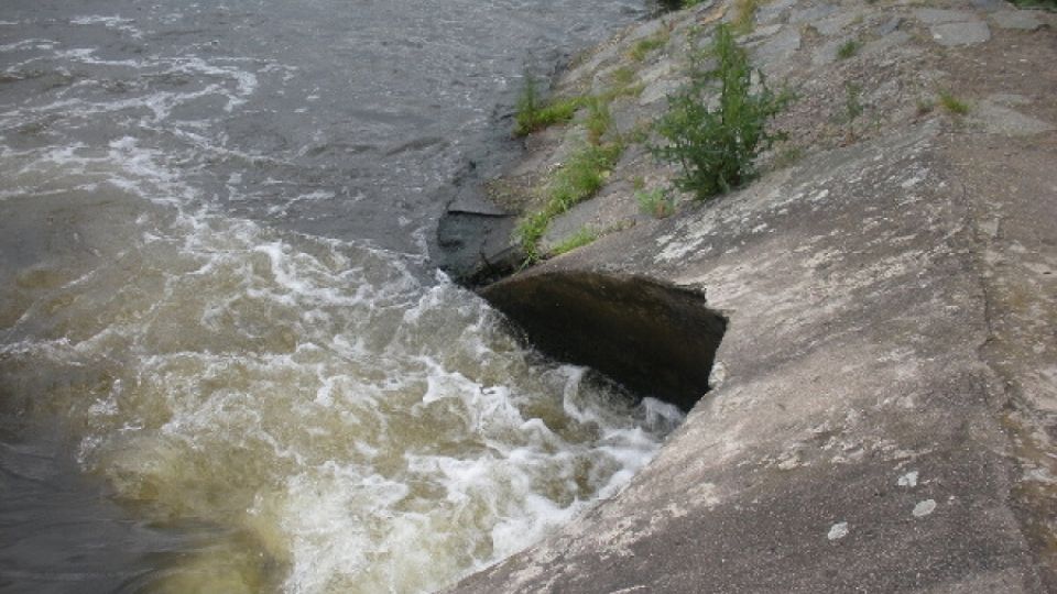 Odběr sedimentů v Kralupech nad Vltavou 