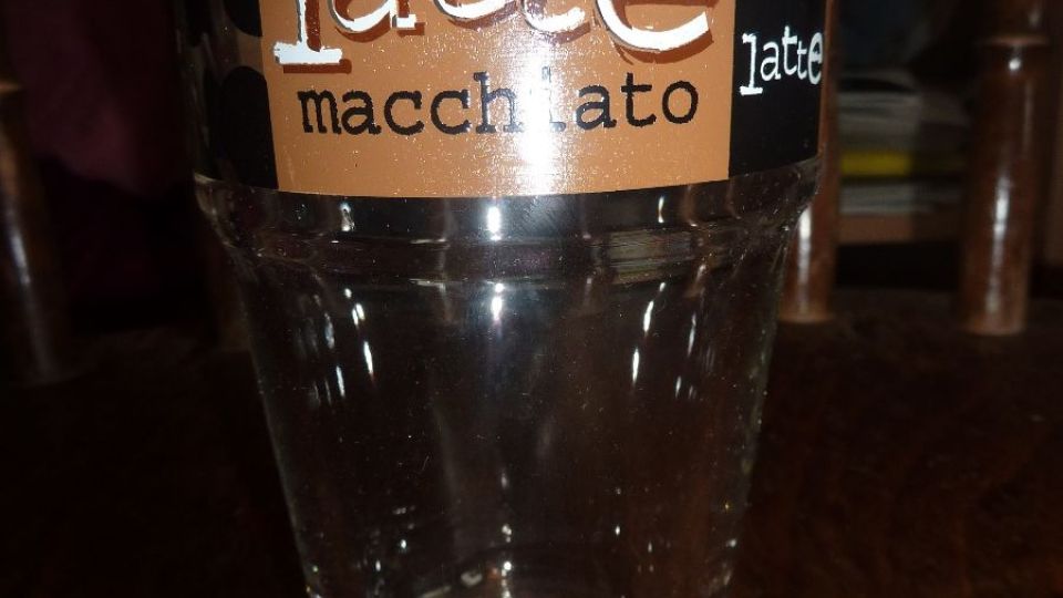 Sklenička latte macchiato