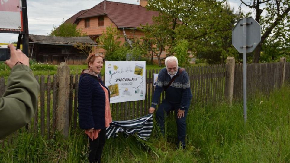 U Svárovské aleje odhalili pamětní desku  připomínající vítězství v Aleji roku