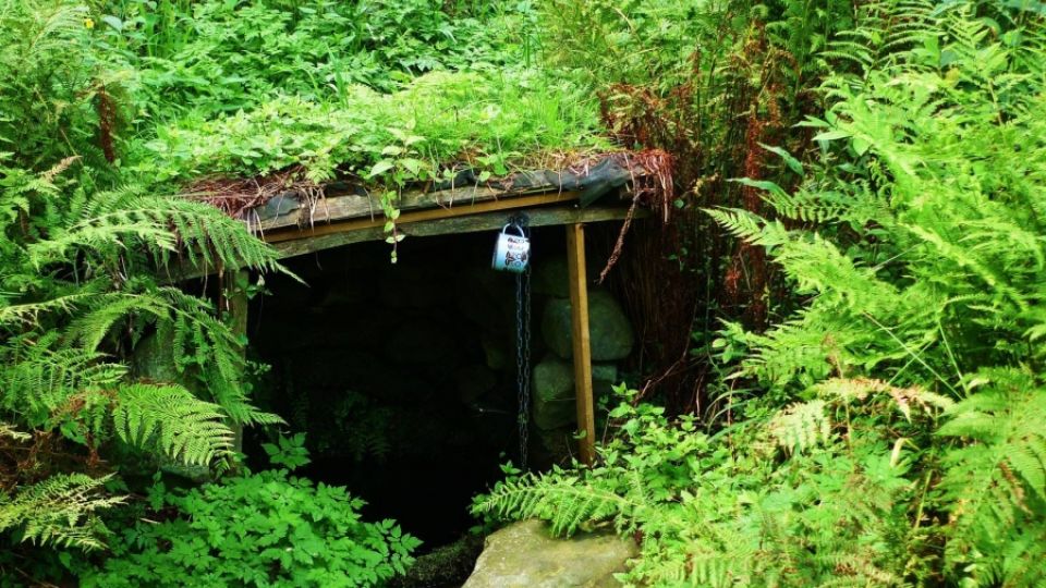 Odpočiňte si u havířovské studánky, o jejíž okolí pečují místní děti